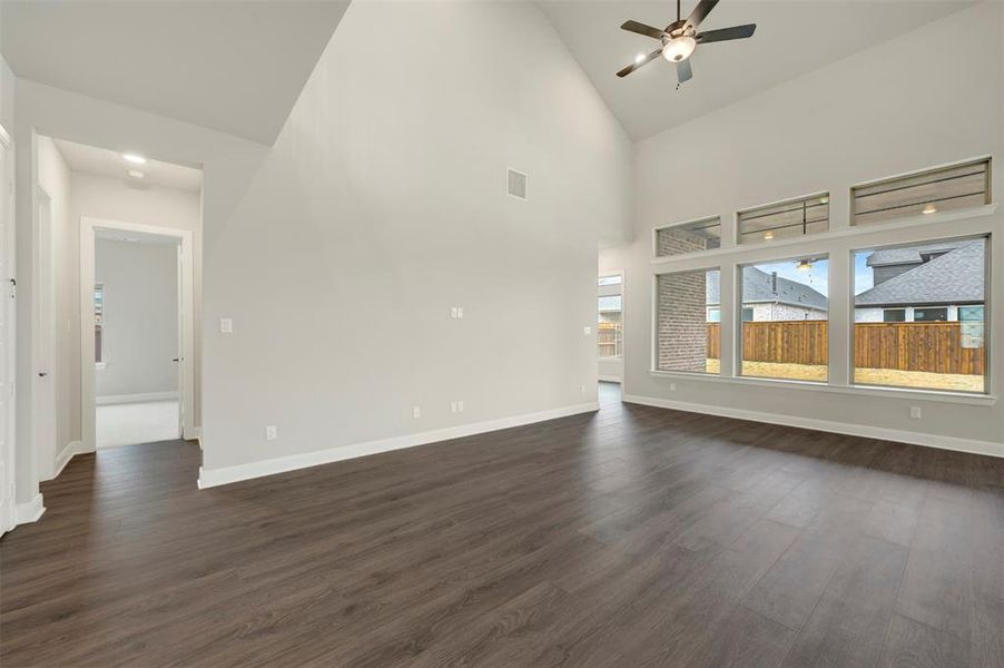 Spacious, unfurnished interior of a new home in The Ridge at Northlake, Northlake (Image 14).