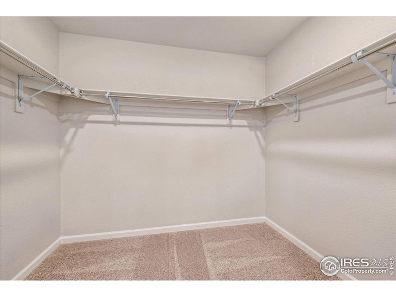 Spacious, unfurnished interior of a new home in Prairie Song, Windsor (Image 21).