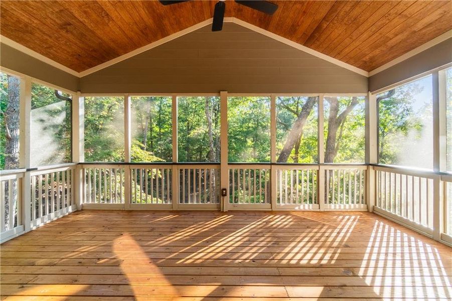 Exterior details and patio area of a home in , Jasper (Image 3).