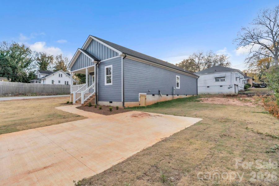 Exterior details and patio area of a home in , Greenville (Image 17).
