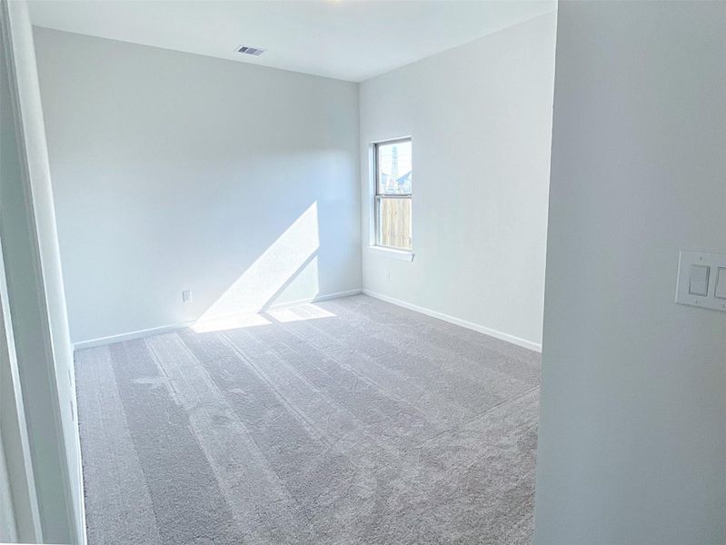 Spacious, unfurnished interior of a new home in Canterra Creek  60', Rosharon (Image 15).