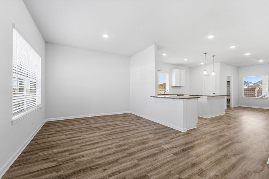 Spacious, unfurnished interior of a new home in La Terra, Celina (Image 16).