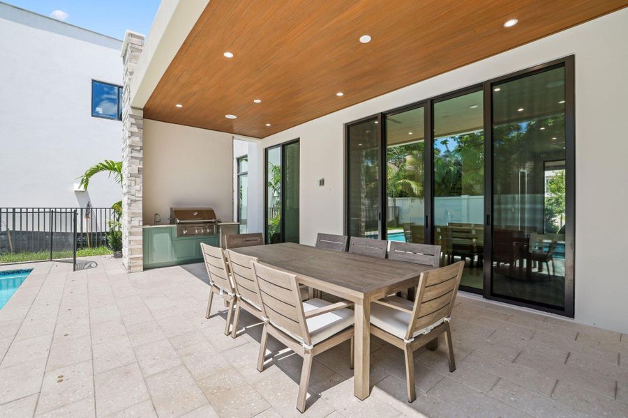 Aspen Model backyard