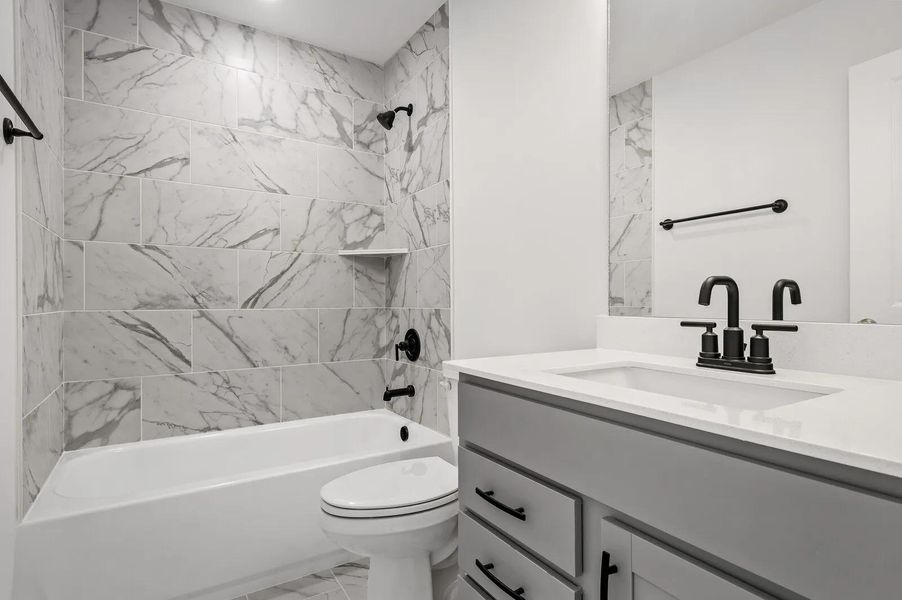 Dahlia B Bathroom 2