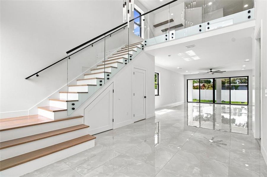 Spacious, unfurnished interior of a new home in , Tampa (Image 30). Spacious, unfurnished interior of a new home in , Tampa (Image 30).