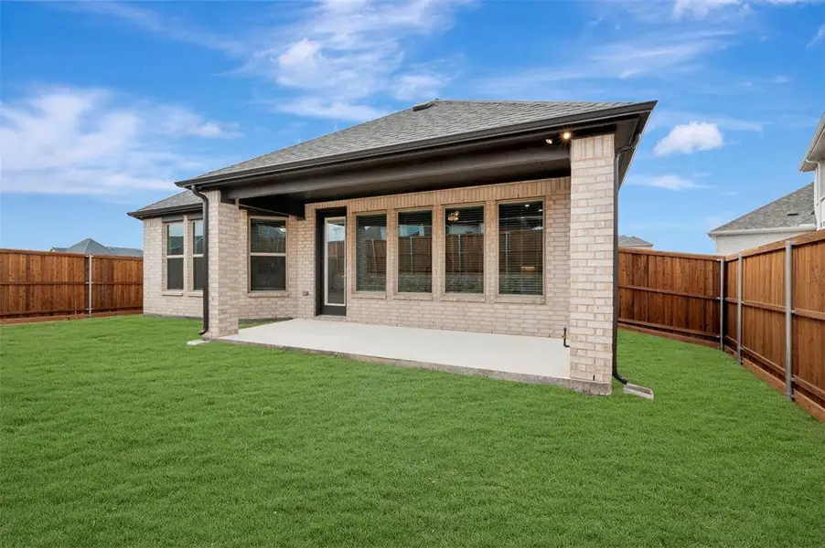 Exterior details and patio area of a home in Aster Park, McKinney (Image 4).