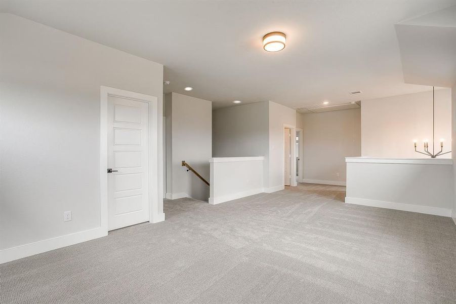 Spacious, unfurnished interior of a new home in Talon Hills, Fort Worth (Image 33). Spacious, unfurnished interior of a new home in Talon Hills, Fort Worth (Image 33).