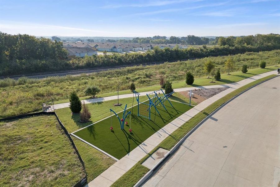 Community amenities in Bel Air Village, Sherman (Image 32).