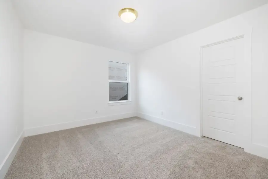 Spacious, unfurnished interior of a new home in Meadowview, Pittsboro (Image 20).