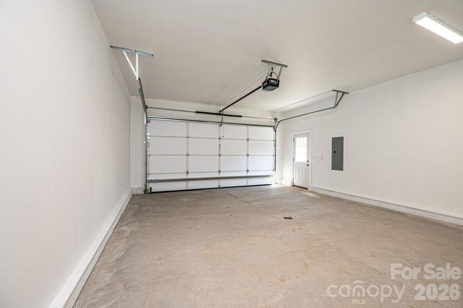 Spacious, unfurnished interior of a new home in , Hickory (Image 29).