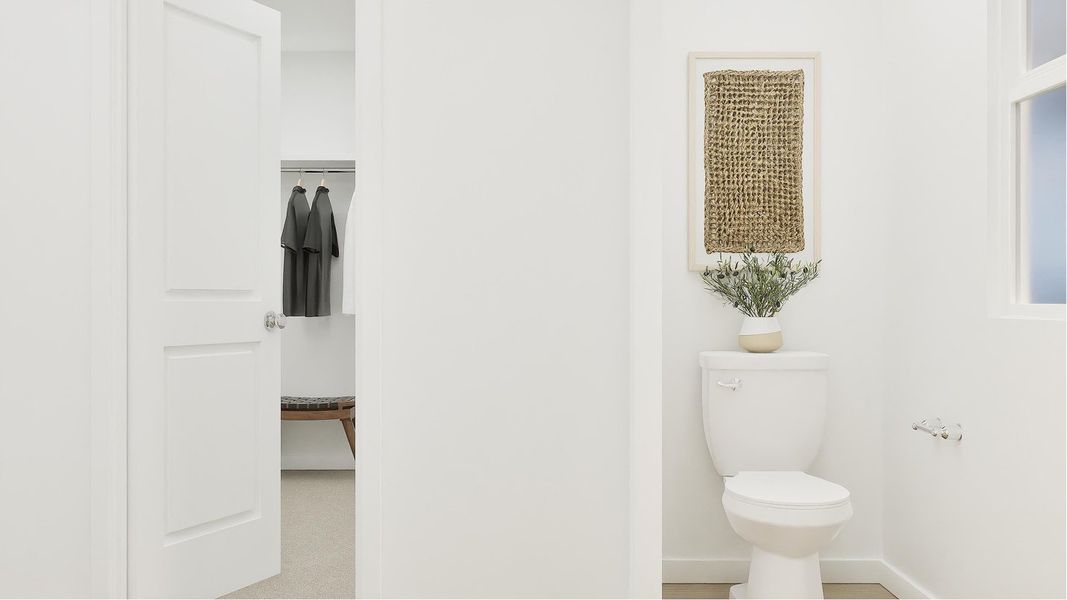 3503 Marigold Owners Bath 2of2 F2