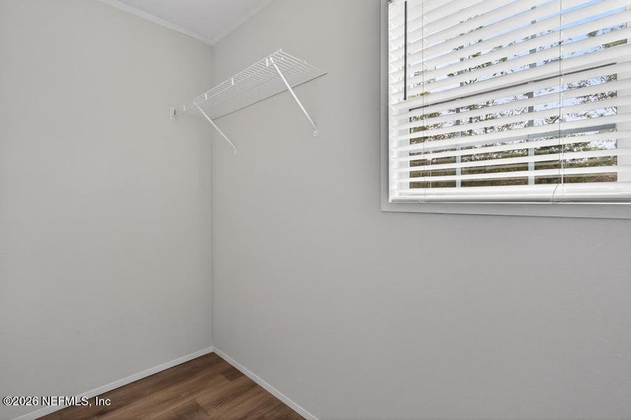 Spacious, unfurnished interior of a new home in , Middleburg (Image 52).