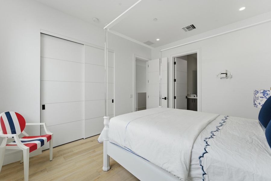 9 Dock St West Palm Beach FL 18