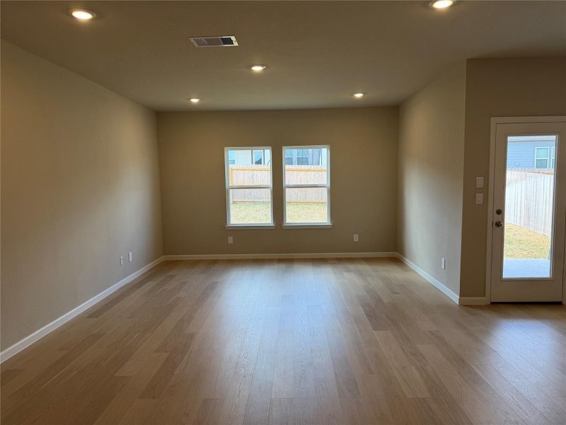 Spacious, unfurnished interior of a new home in Liberty Village, Brenham (Image 7).