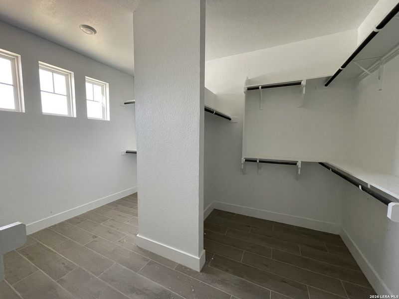 Spacious, unfurnished interior of a new home in Meyer Ranch 60's, New Braunfels (Image 15). Spacious, unfurnished interior of a new home in Meyer Ranch 60's, New Braunfels (Image 15).