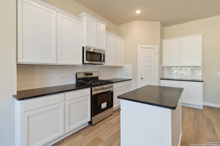 Furnished interior view inside a new home in Jordan's Ranch, San Antonio (Image 9). Furnished interior view inside a new home in Jordan's Ranch, San Antonio (Image 9).