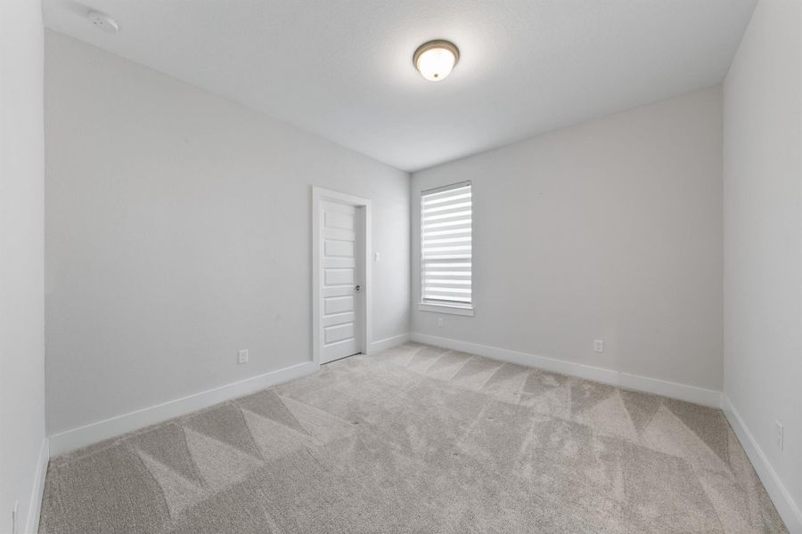 Spacious, unfurnished interior of a new home in Trillium, Richmond (Image 42).