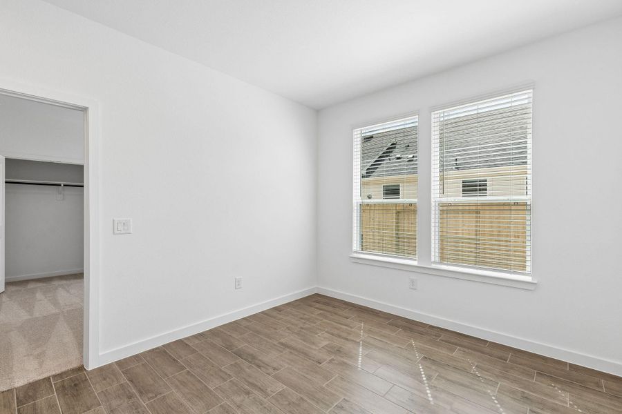 Spacious, unfurnished interior of a new home in Windcress, Cove (Image 25).
