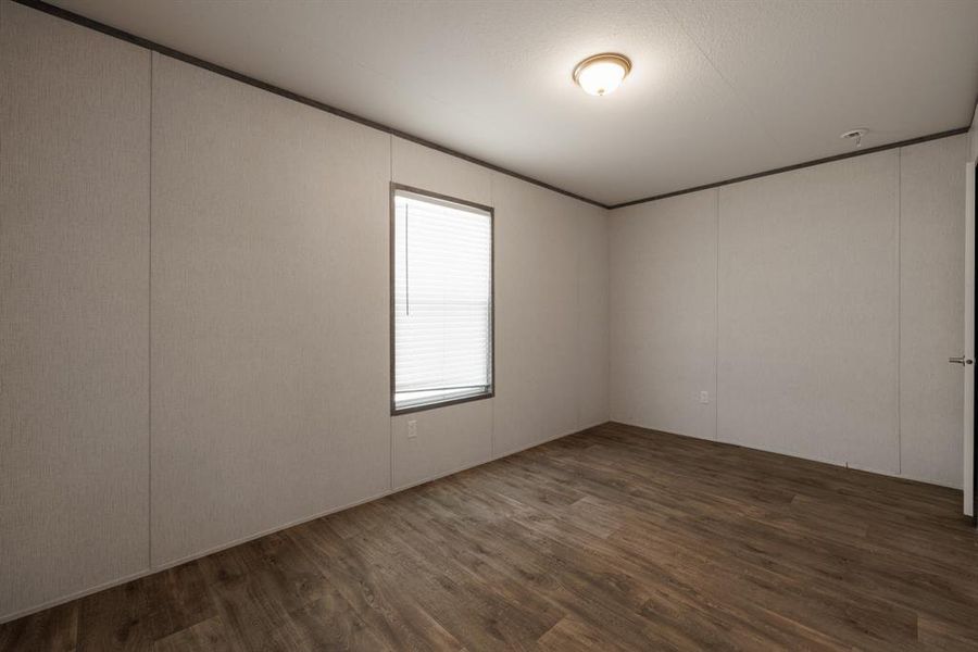 Spacious, unfurnished interior of a new home in , Hawley (Image 29).