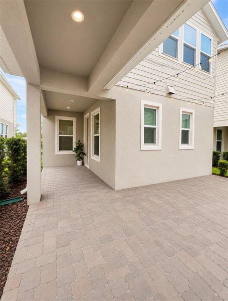 Exterior details and patio area of a home in , St. Cloud (Image 4).