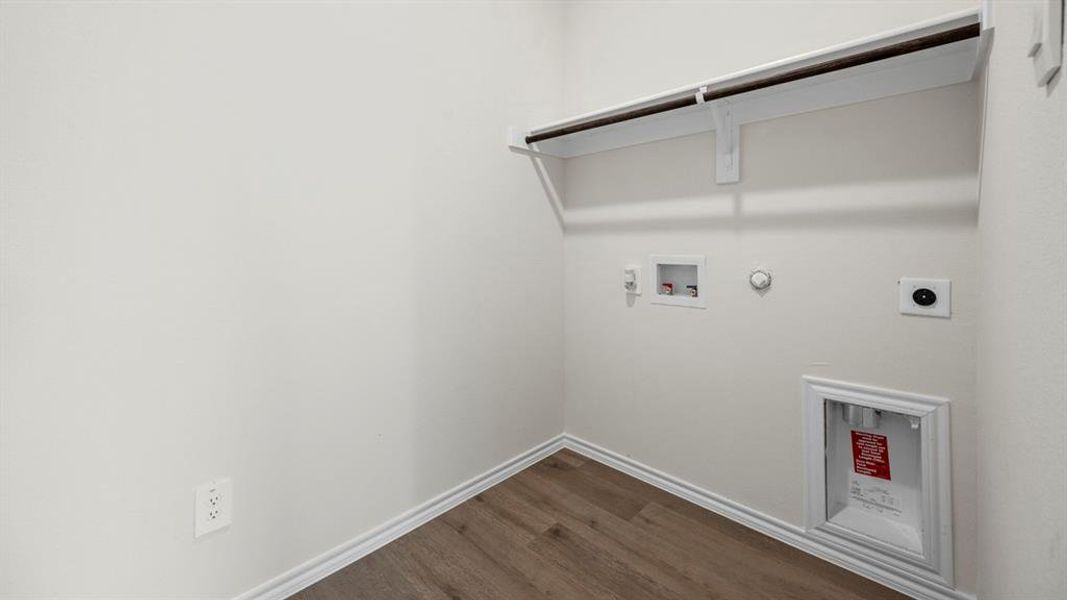 Spacious, unfurnished interior of a new home in Enclave at Pecan Creek, Providence Village (Image 26).