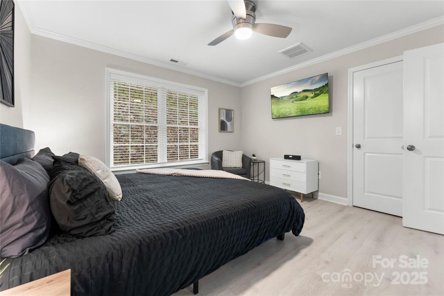 Furnished interior view inside a new home in , Maggie Valley (Image 3).