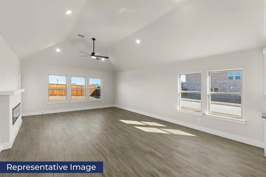 Spacious, unfurnished interior of a new home in Parkside, Denton (Image 14).