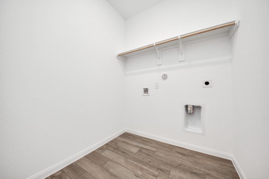 Spacious, unfurnished interior of a new home in Elyson, Katy (Image 31).