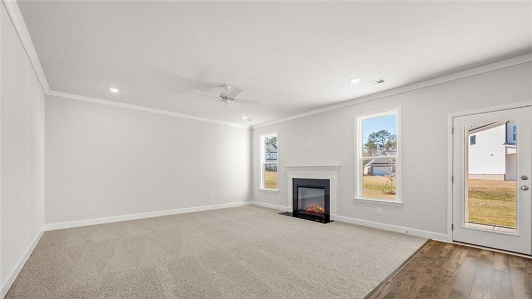Spacious, unfurnished interior of a new home in Evergreen Crossing, Locust Grove (Image 20).