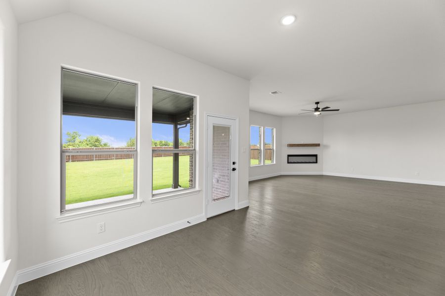 Spacious, unfurnished interior of a new home in Lovers Landing, Forney (Image 14). Spacious, unfurnished interior of a new home in Lovers Landing, Forney (Image 14).