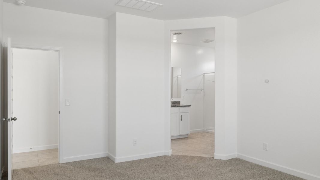 Spacious, unfurnished interior of a new home in Quail Ranch, San Tan Valley (Image 21). Spacious, unfurnished interior of a new home in Quail Ranch, San Tan Valley (Image 21).
