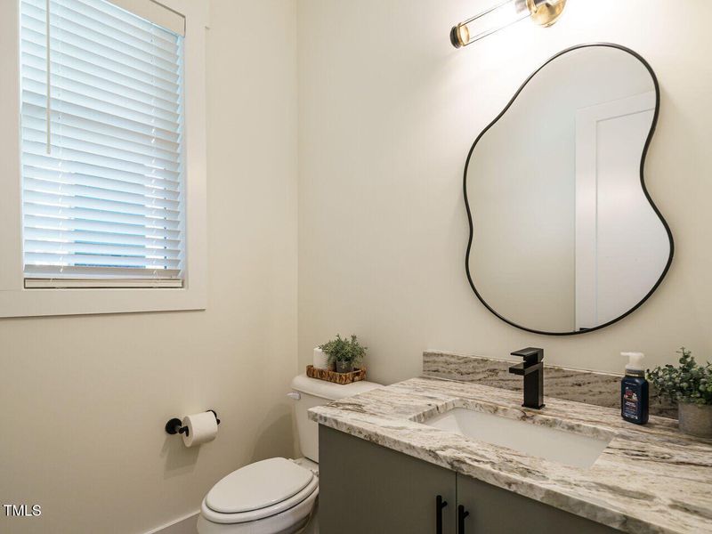 008-1280x960-half-bath 008-1280x960-half-bath