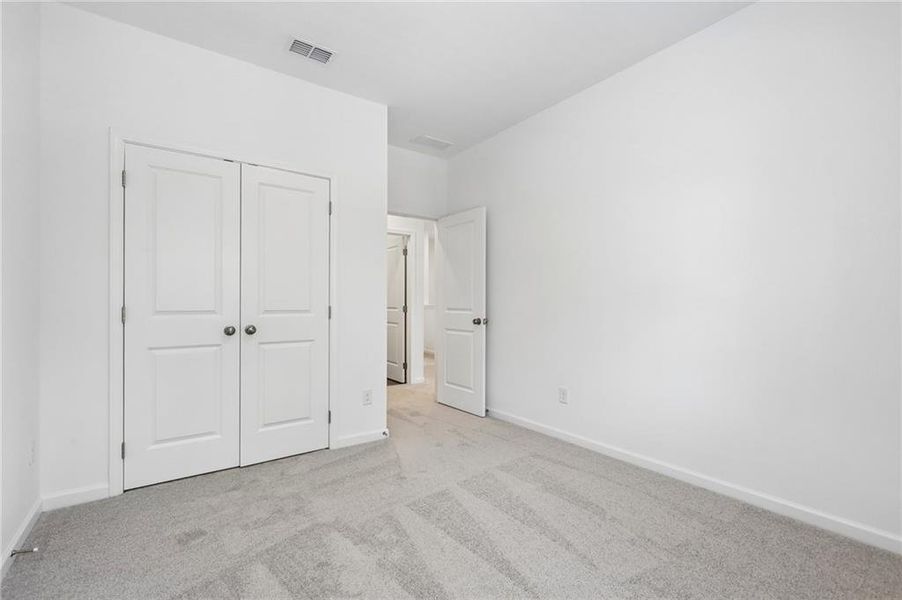 Spacious, unfurnished interior of a new home in Alder Creek, Cumming (Image 32).