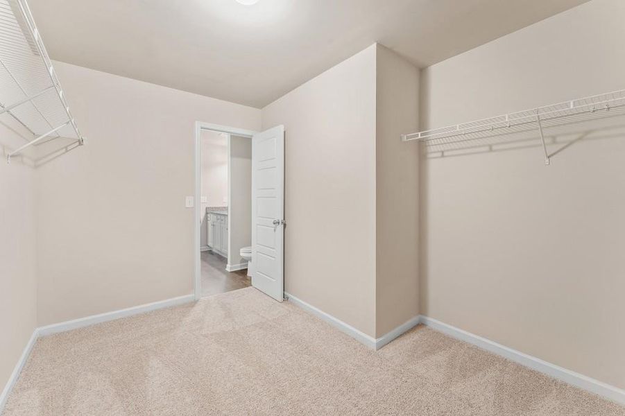 Spacious, unfurnished interior of a new home in Red Bird Manor, Jefferson (Image 14).
