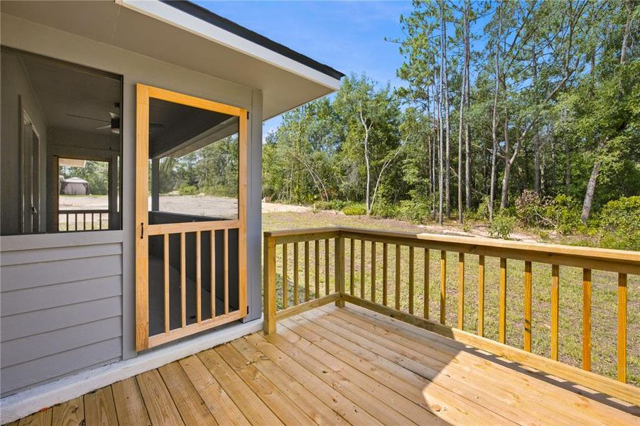 Exterior details and patio area of a home in , Ocala (Image 22).