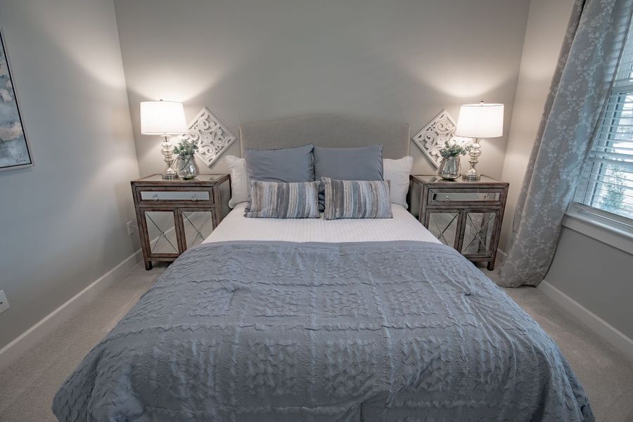 Representative furnished interior of a home built from the Willow by Grant & Co in Manor at Hall Creek, Arlington (Image 76).