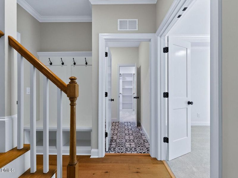 020-1280x960-mudroom-back-hallway 020-1280x960-mudroom-back-hallway