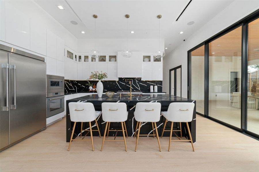 A space equally suited for quiet mornings...