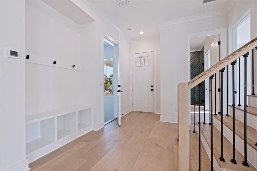 Spacious, unfurnished interior of a new home in , St. Petersburg (Image 19).