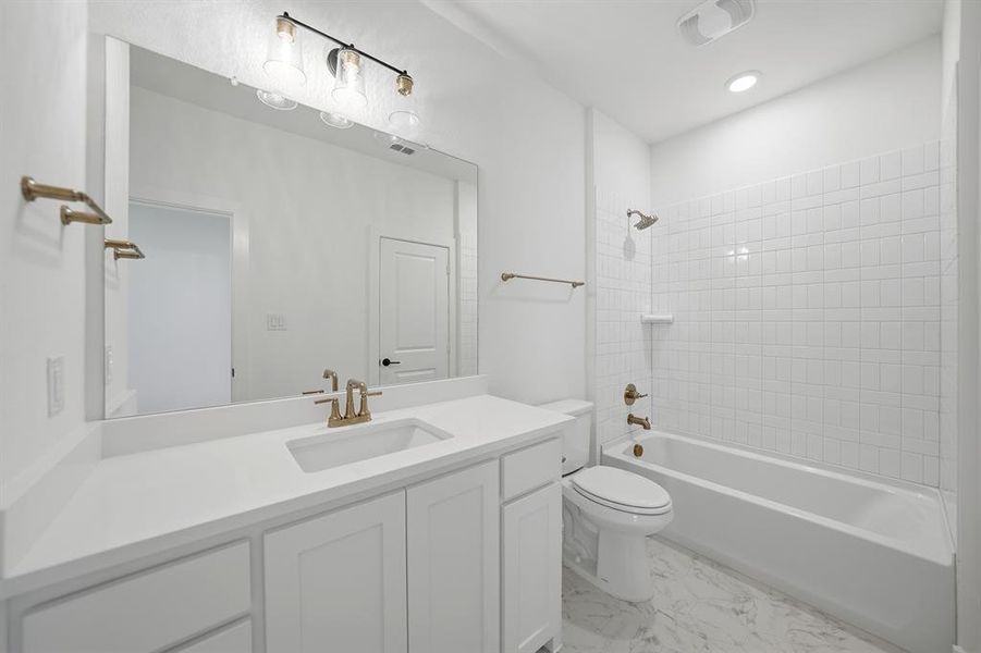 Furnished interior view inside a new home in , Prosper (Image 16).