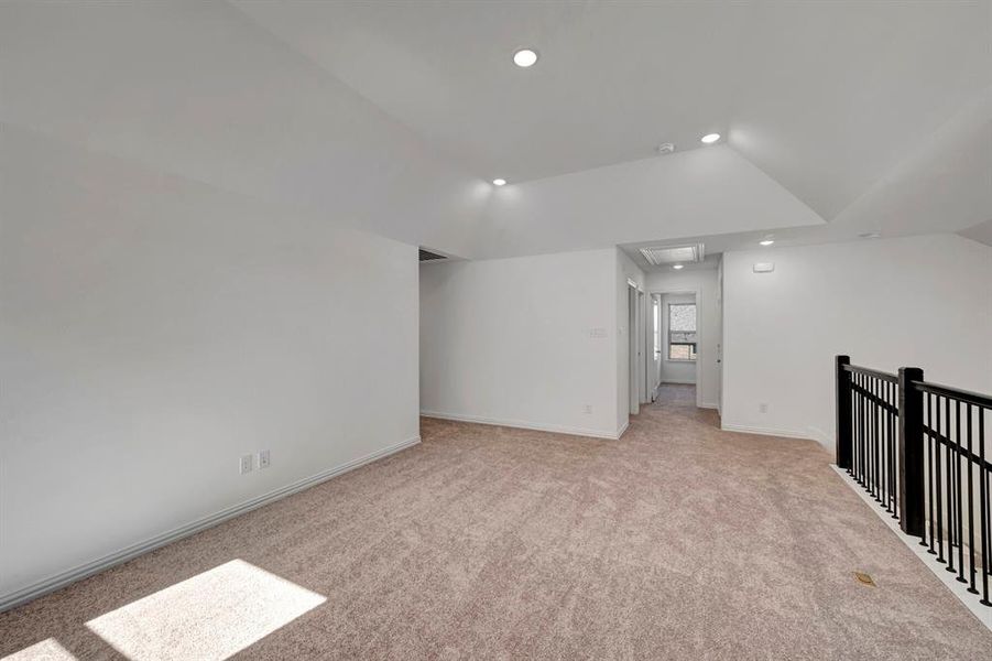 Spacious, unfurnished interior of a new home in Lilyana, Celina (Image 41).