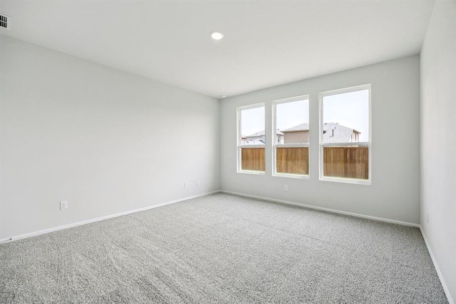 Spacious, unfurnished interior of a new home in AnaCapri, Anna (Image 16). Spacious, unfurnished interior of a new home in AnaCapri, Anna (Image 16).