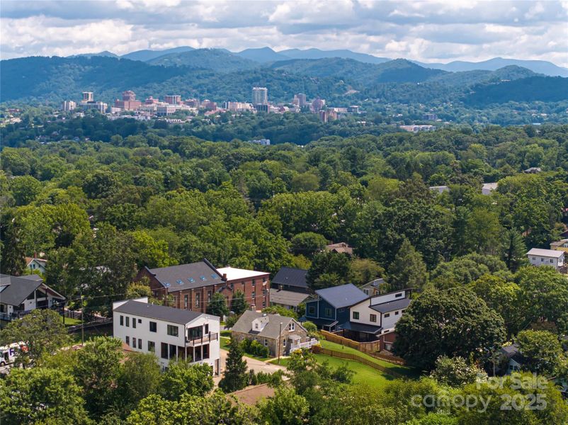 Image 27 of a home in .