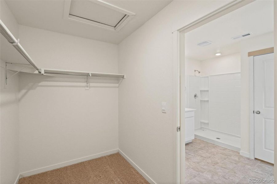 Spacious, unfurnished interior of a new home in Spring Valley Ranch, Elizabeth (Image 17).