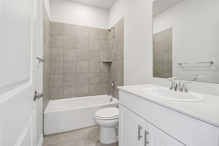 Furnished interior view inside a new home in Lakehaven - Spring Series, Farmersville (Image 10).