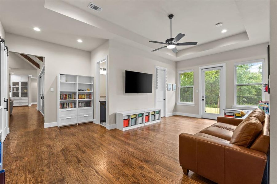 Furnished interior view inside a new home in , Van Alstyne (Image 23). Furnished interior view inside a new home in , Van Alstyne (Image 23).