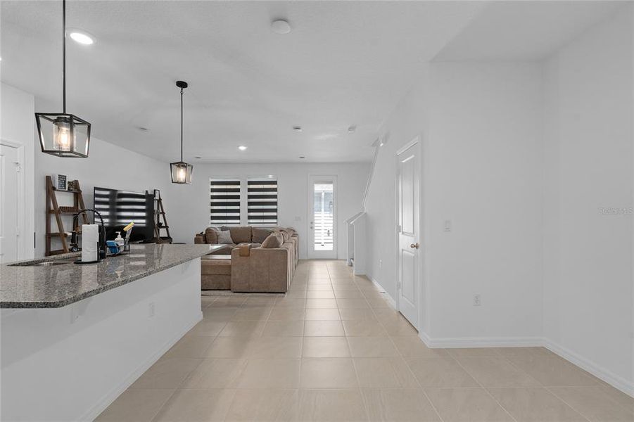 Furnished interior view inside a new home in Aulin Square, Oviedo (Image 10).