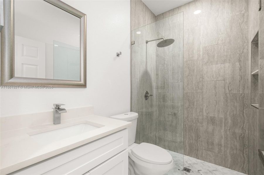 Furnished interior view inside a new home in , Sebring (Image 4).