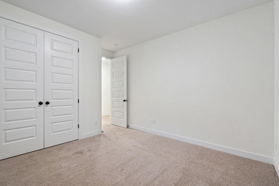 Spacious, unfurnished interior of a new home in Walker Farms, Bartlett (Image 22).