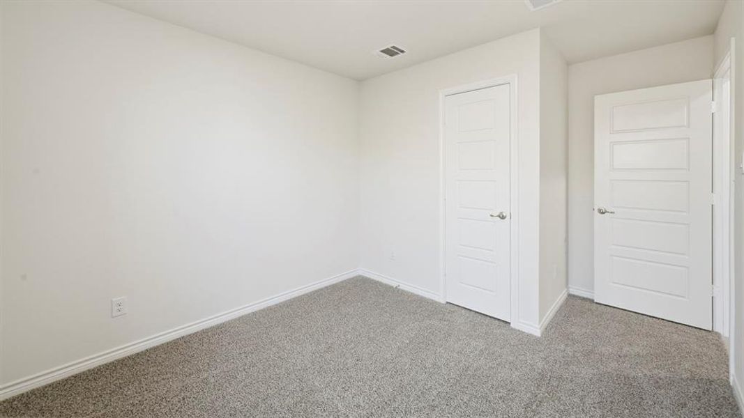 Spacious, unfurnished interior of a new home in Winchester Crossing, Princeton (Image 26).